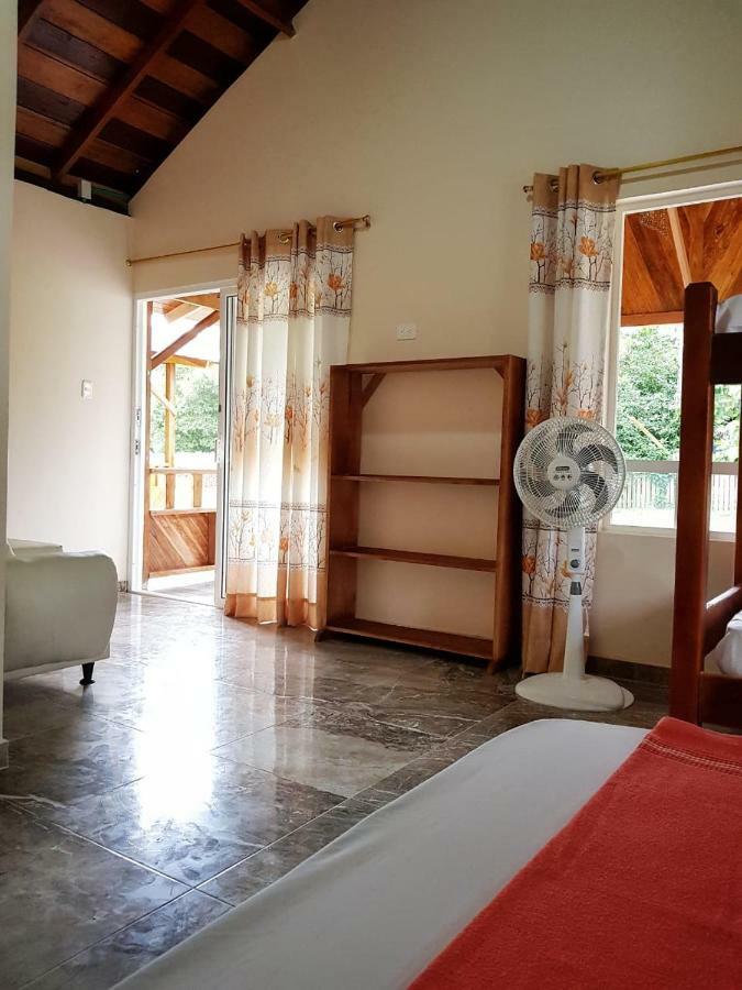 Coco Loco Lodge El Valle  Exterior photo